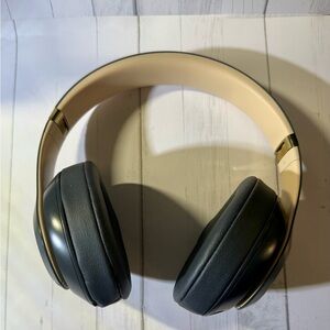 Beats Studio3 noise canceling headphones